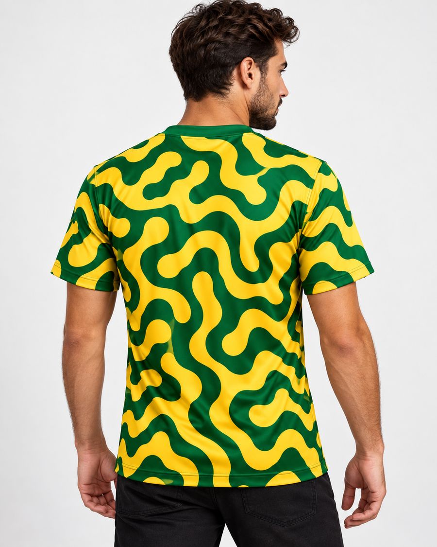 Costas da camisa vestida
